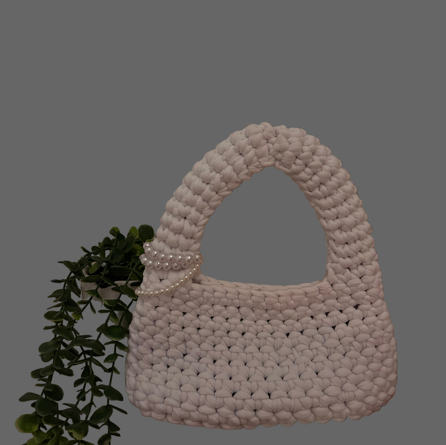 Hand bag with details